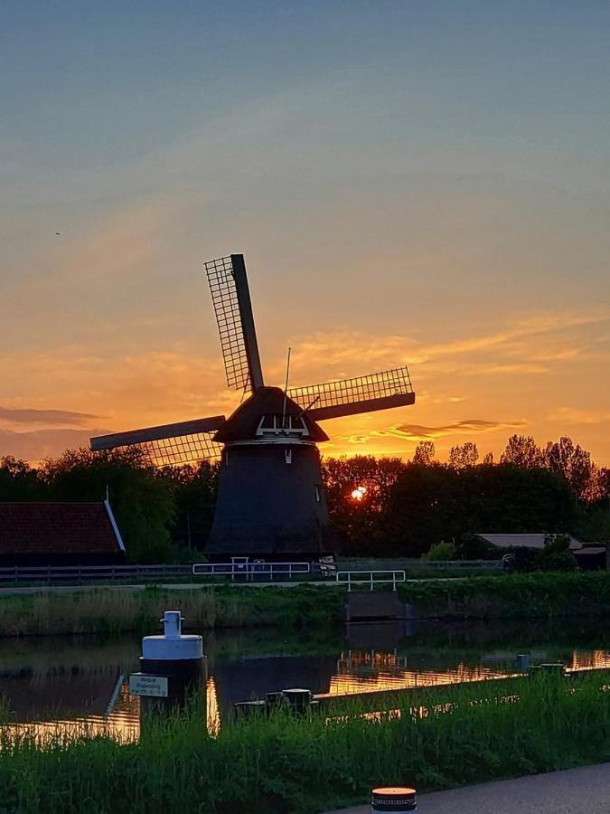 Holiday Home Canal View Alkmaar Esterno foto