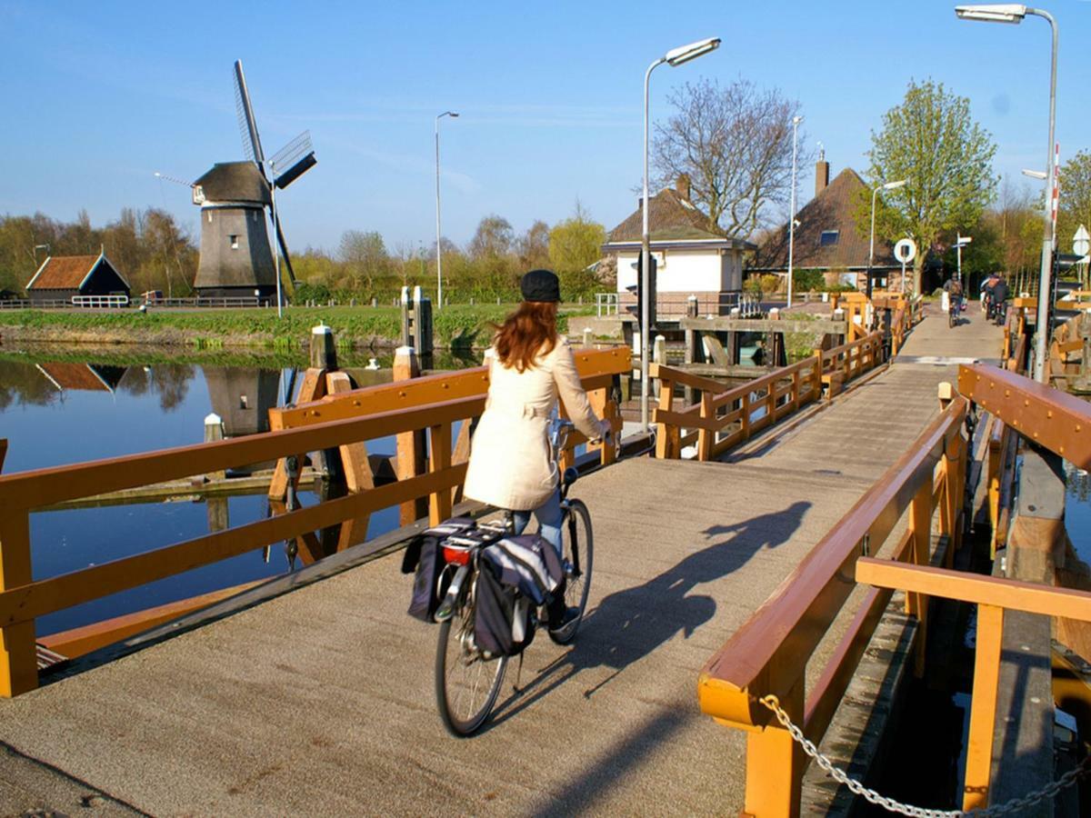 Holiday Home Canal View Alkmaar Esterno foto
