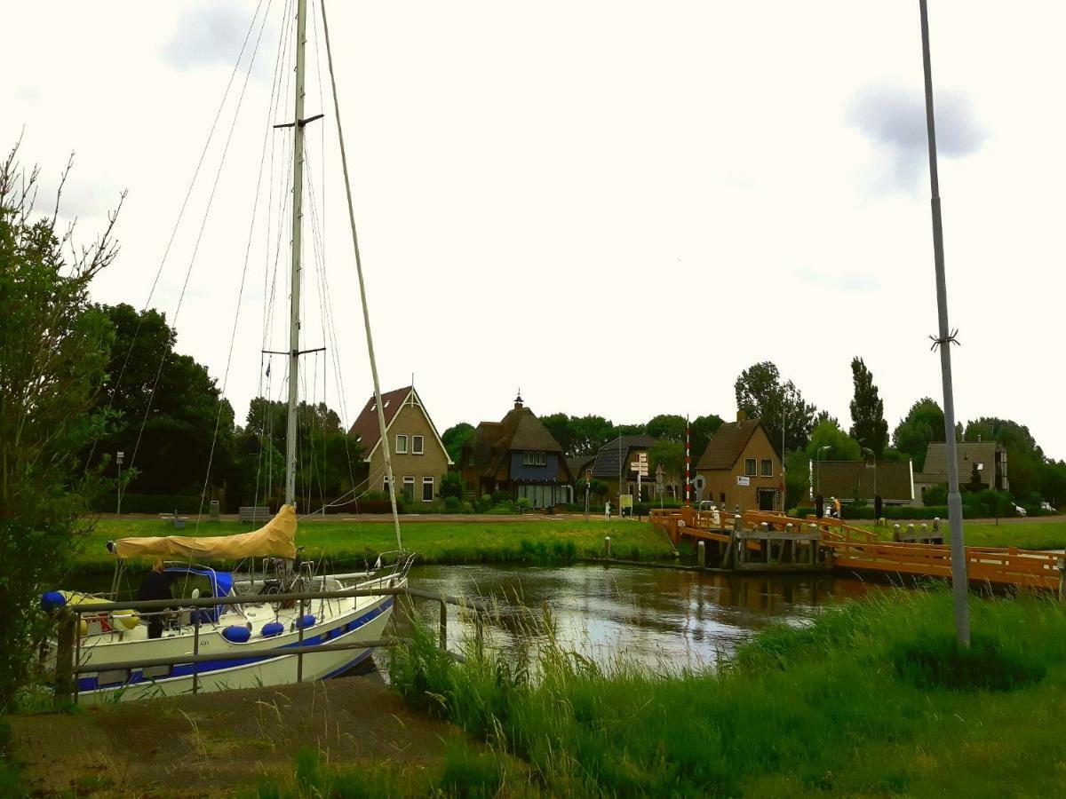 Holiday Home Canal View Alkmaar Esterno foto