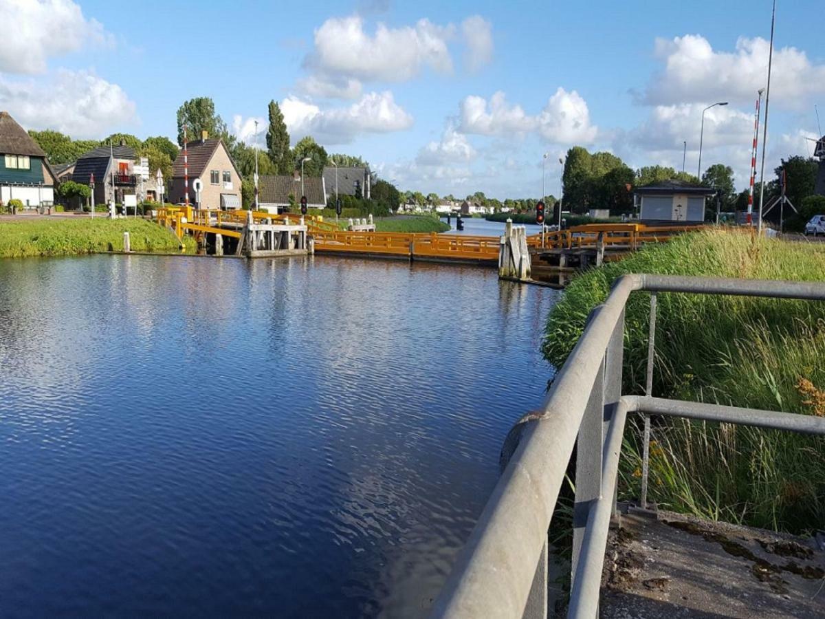 Holiday Home Canal View Alkmaar Esterno foto